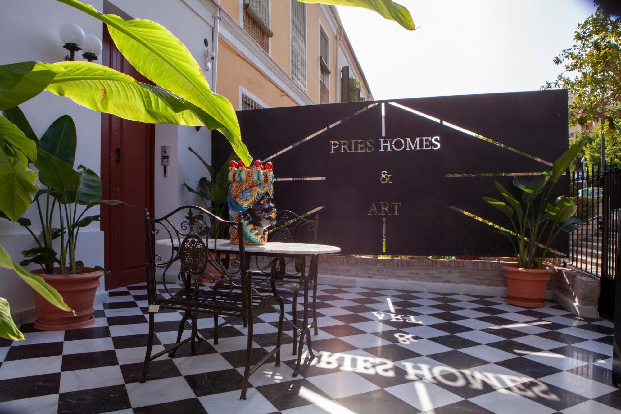 Pries Homes - Little Lotus Málaga Eksteriør bilde