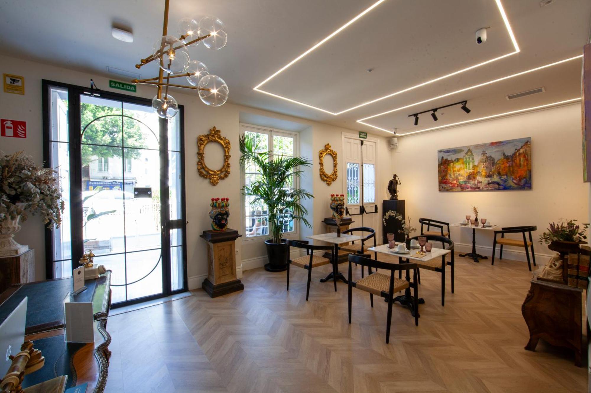 Pries Homes - Little Lotus Málaga Eksteriør bilde